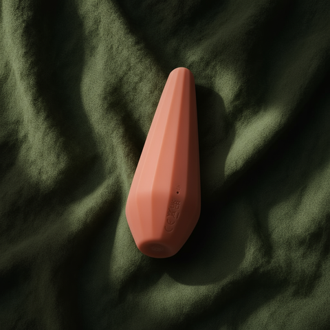 Soft silicone personal care toy minimal design ETSUMU Aura waterproof